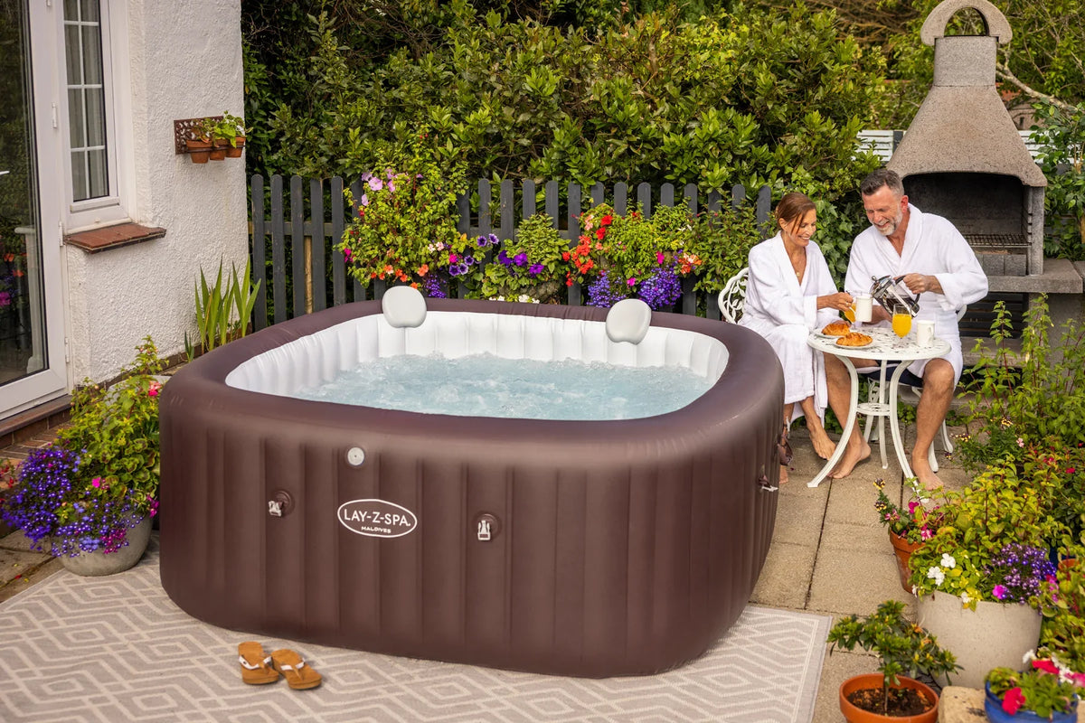 Lay-Z-Spa Maldives 7 Person HydroJet Pro Hot Tub